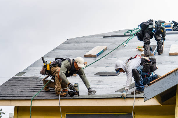 Professional Gutter Installation technician working in Juntura, OR